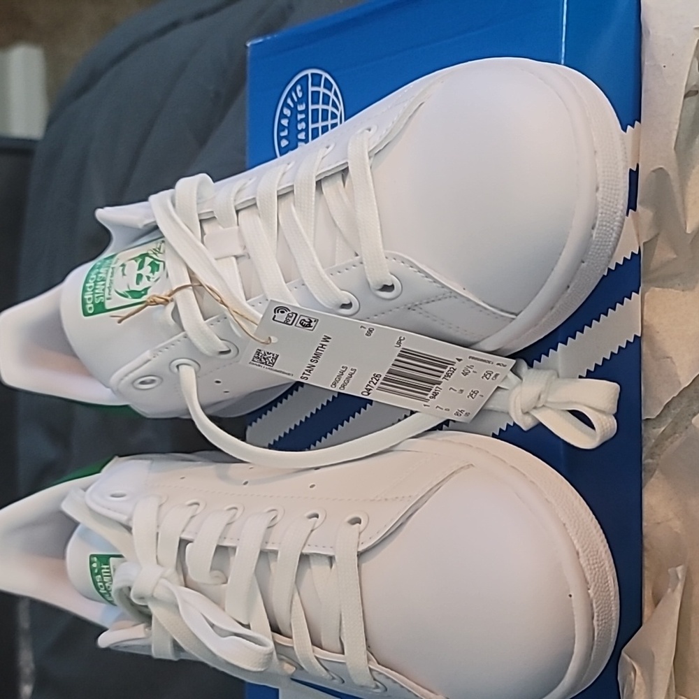 Adidas - Picture 3 of 3